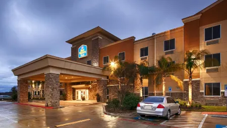 Comfort Suites Seabrook - Kemah Отели в г. Сибрук