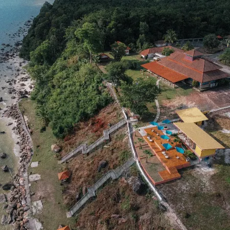 Golden Cliff Beach Resort