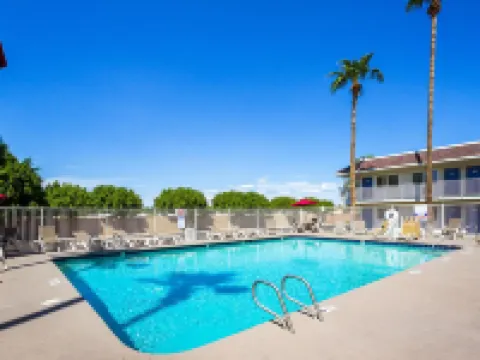 邁措沃北6號汽車旅館 梅薩酒店