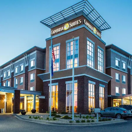 Cambria Hotel Minneapolis Maple Grove