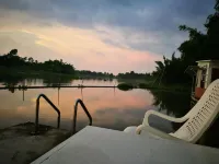 ริเวอร์ มารีน่า รีสอร์ท