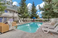 Motel 6 Rohnert Park, CA - Swimmingpools