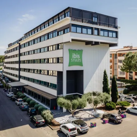 Ibis Styles Roma Aurelia Отели рядом с достопримечательностью «Вилла Карпенья»