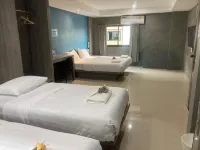 馬丁尼克隆格酒店 1 號 - 停車場