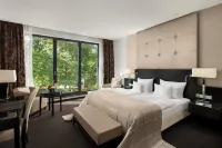 Relais & Châteaux Hotel Burg Schwarzenstein - 5-Star