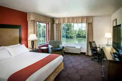 Holiday Inn Express Corvallis-on the River Hotels near Fred Meyer