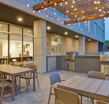 Home2 Suites by Hilton Montreal Dorval