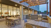 Home2 Suites by Hilton Montreal Dorval Отели в г. Дорваль
