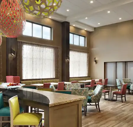 Hampton Inn & Suites St. Louis/Alton