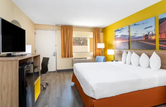 克洛維斯温德姆戴斯套房酒店