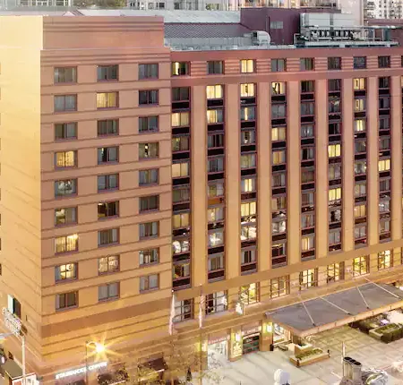 Embassy Suites by Hilton Chicago Downtown River North