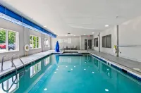 Holiday Inn Express & Suites Wytheville 레드 마인스 호텔