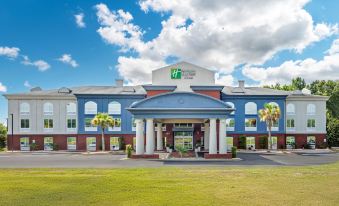 Holiday Inn Express & Suites Camden-I20 (Hwy 521)