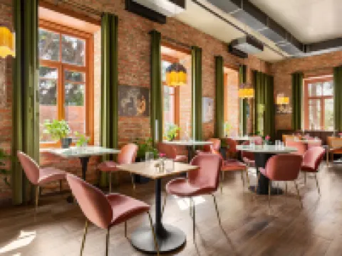 Ramada by Wyndham Tbilisi Old City Hotéis em Tbilisi