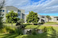 Howard Johnson by Wyndham Funes Hotels in 