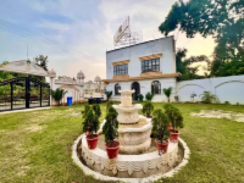 La Pahi Palace- Banquet and Resort โรงแรมใน