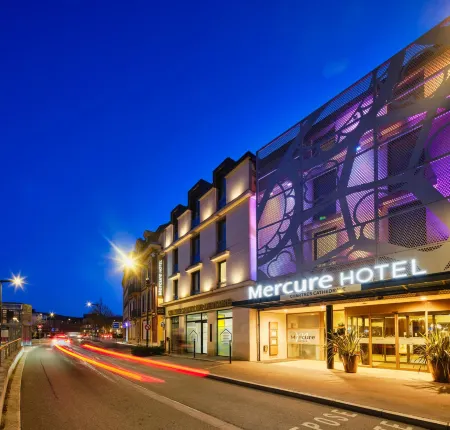 Hôtel Mercure Chartres Centre Cathédrale Отели в г. Люсе