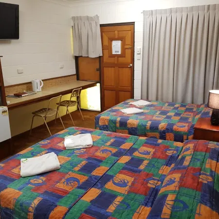 Commercial Hotel