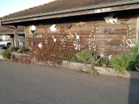 Gualala Surf Inn on the Ocean Bluff Hotels in Sea Ranch