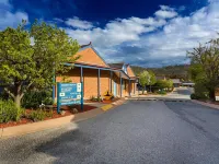Blazing Stump Motel & Suites Hotels in Wodonga