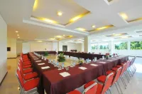 Pratama Hotel and Convention
