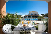Kavos Plaza Hotel - 3-Star