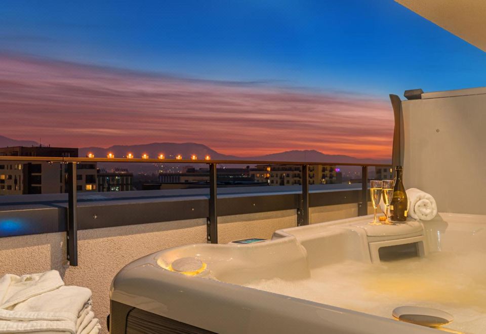 M.K. Apartments - Housity