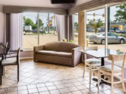 Econo Lodge Little Creek Hotels in Norfolk