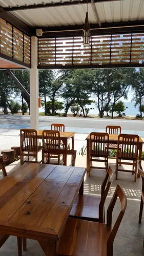 รูปภาพของYellow House Rayong