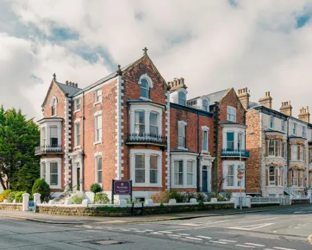 Rowntree Lodge Hotels in Scarborough