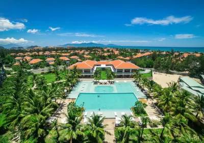 Luxury Dana Beach Resort & Spa Các khách sạn ở Bãi Biển Non Nước