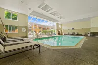 Chicago Club Inn & Suite - Pools