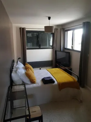 Escapade Amiens - Two-Bedroom Apartment Hotels in Amiens