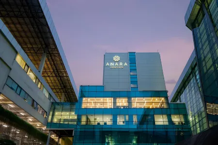 Anara Airport Hotel Отели в г. Тангеранг