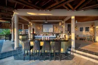 aha The David Livingstone Safari Lodge & Spa - bar