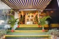 Fabexpress White House Hotels in der Nähe von पन्दव्कादा फॉल्स