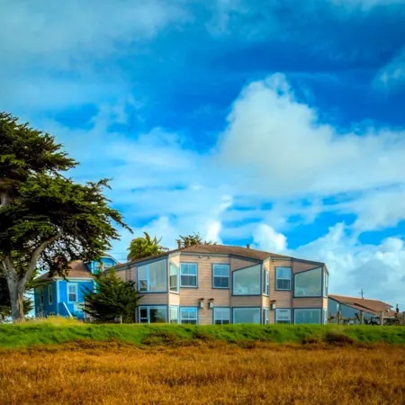 Captain's Inn at Moss Landing