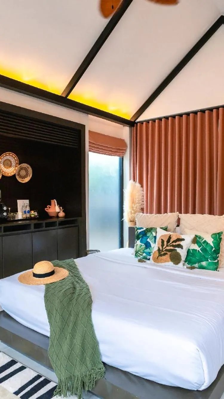 วิลล่าสระว่ายน้ำทรอปิคอลสปา พร้อมสระแช่น้ำและซาวน่า