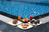 สเตอร์ลิง สโตเลนเฮฟเวน โลนาวาลา - รีสอร์ท