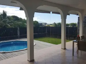 "Hanikea" Quiet & Pool Home