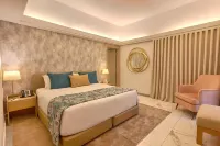 Riviera Hotel and Beach Lounge, Beirut - Hot Tub