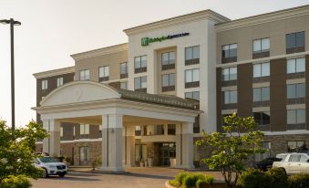 Holiday Inn Express & Suites North Bay