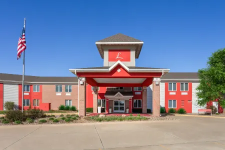 Links BOS Landen Hotel & Spa of Pella, Trademark by Wyndham Отели рядом с достопримечательностью «Колледж Сентрал»