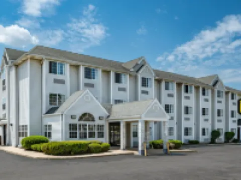 Super 8 by Wyndham Joliet Hotels in Joliet