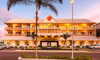 Sheraton Samoa Aggie Grey's Hotel & Bungalows