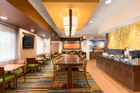 Fairfield Inn & Suites Saginaw Hotel di Kochville Township