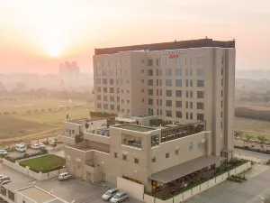 코트야드 바이 메리어트 수라트