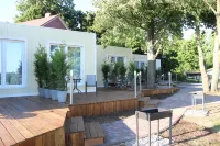 Akvamarin Plyazh Hotel