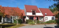 Smylies Accommodation Hotels in 