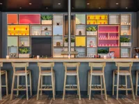 IntercityHotel Wiesbaden Отели рядом с достопримечательностью «Вестенд»
